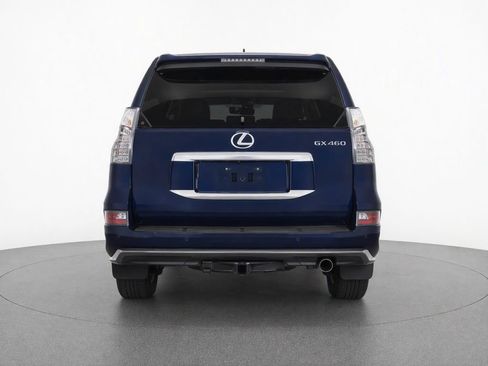Used 2023 Lexus GX 460 Luxury w/ Sport Design Package AWD/4WD image 4