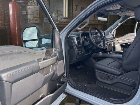 New 2026 Ford F250 Lariat w/ Lariat Ultimate Package AWD/4WD image 17