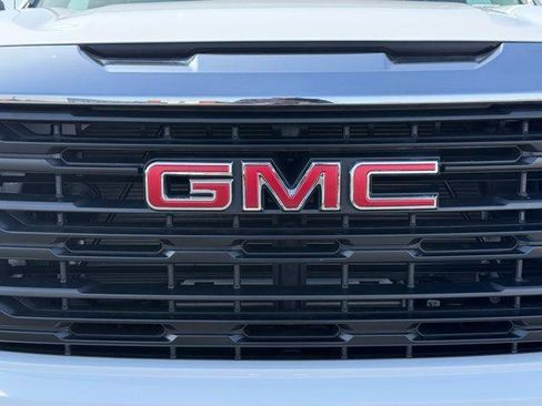 Used 2025 GMC Sierra 1500 Pro w/ Pro Value Package image 4
