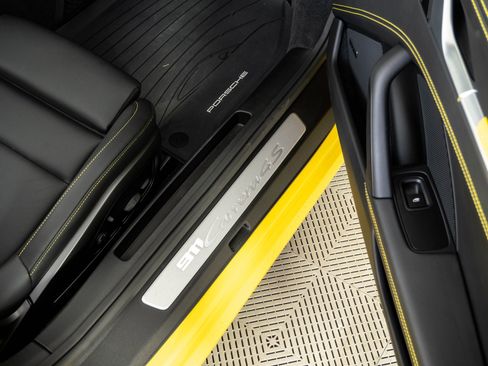 Certified 2023 Porsche 911 Carrera 4S AWD/4WD image 23