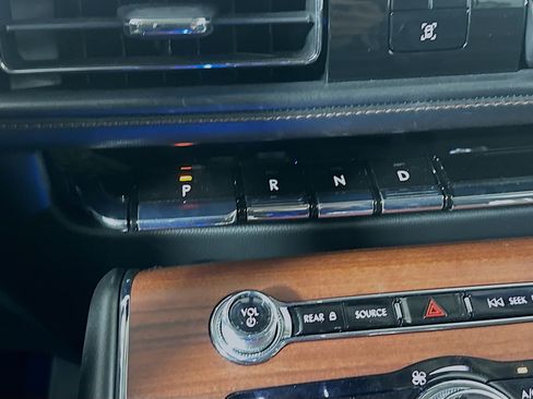 Used 2022 Lincoln Aviator Grand Touring w/ Equipment Group 301A image 25