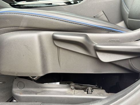 Used 2025 Buick Envista Sport Touring FWD image 19