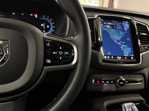 Certified 2023 Volvo XC90 B6 Ultimate image 29