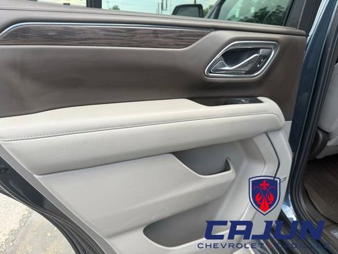 Used 2021 Chevrolet Tahoe LT w/ LT Signature Package RWD image 28