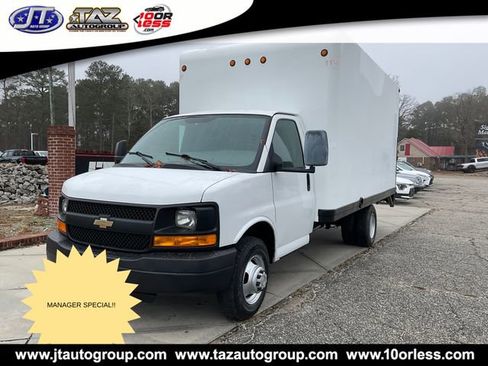 Used 2013 Chevrolet Express 3500 Extended image 3