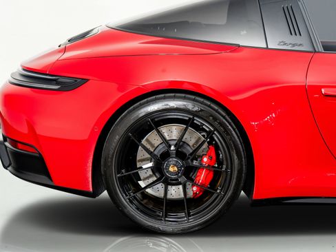 Used 2026 Porsche 911 Targa 4 GTS w/ Premium Package image 10