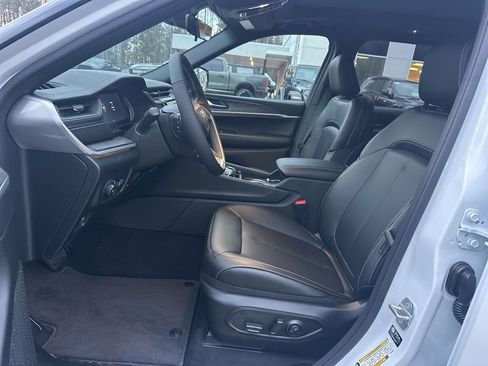 New 2025 Jeep Grand Cherokee Limited image 10