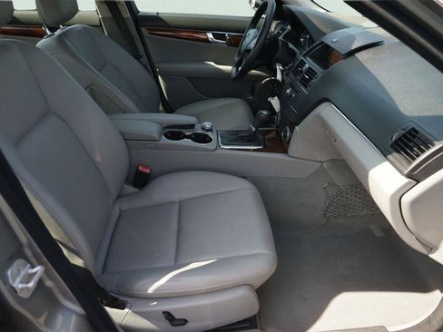 Used 2008 Mercedes-Benz C 300 Sedan image 19