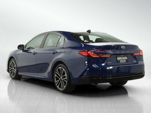 Used 2026 Toyota Camry XLE image 3