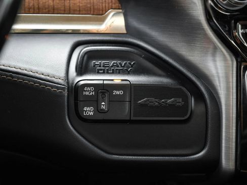 Used 2022 RAM 3500 Limited AWD/4WD image 35