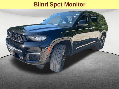 Used 2023 Jeep Grand Cherokee L Limited w/ Black Appearance Package AWD/4WD image 6