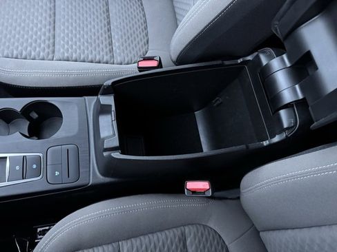 Certified 2022 Ford Escape SE w/ SE Sport Appearance Package image 20