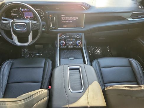 Used 2021 GMC Yukon XL Denali image 18