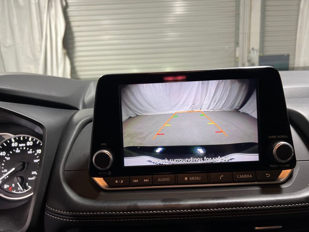 Used 2025 Nissan Rogue SV FWD image 29