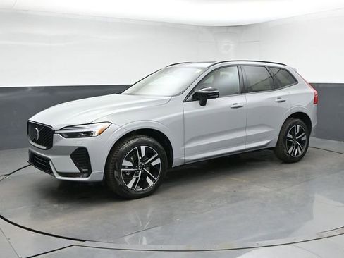 New 2026 Volvo XC60 B5 Core w/ Climate Package AWD/4WD image 4