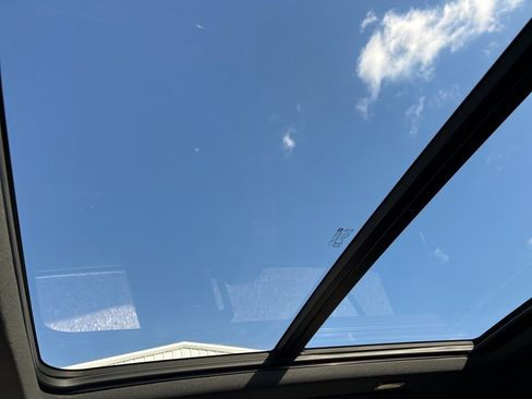 Certified 2023 Chevrolet Tahoe Z71 w/ Luxury Package image 23