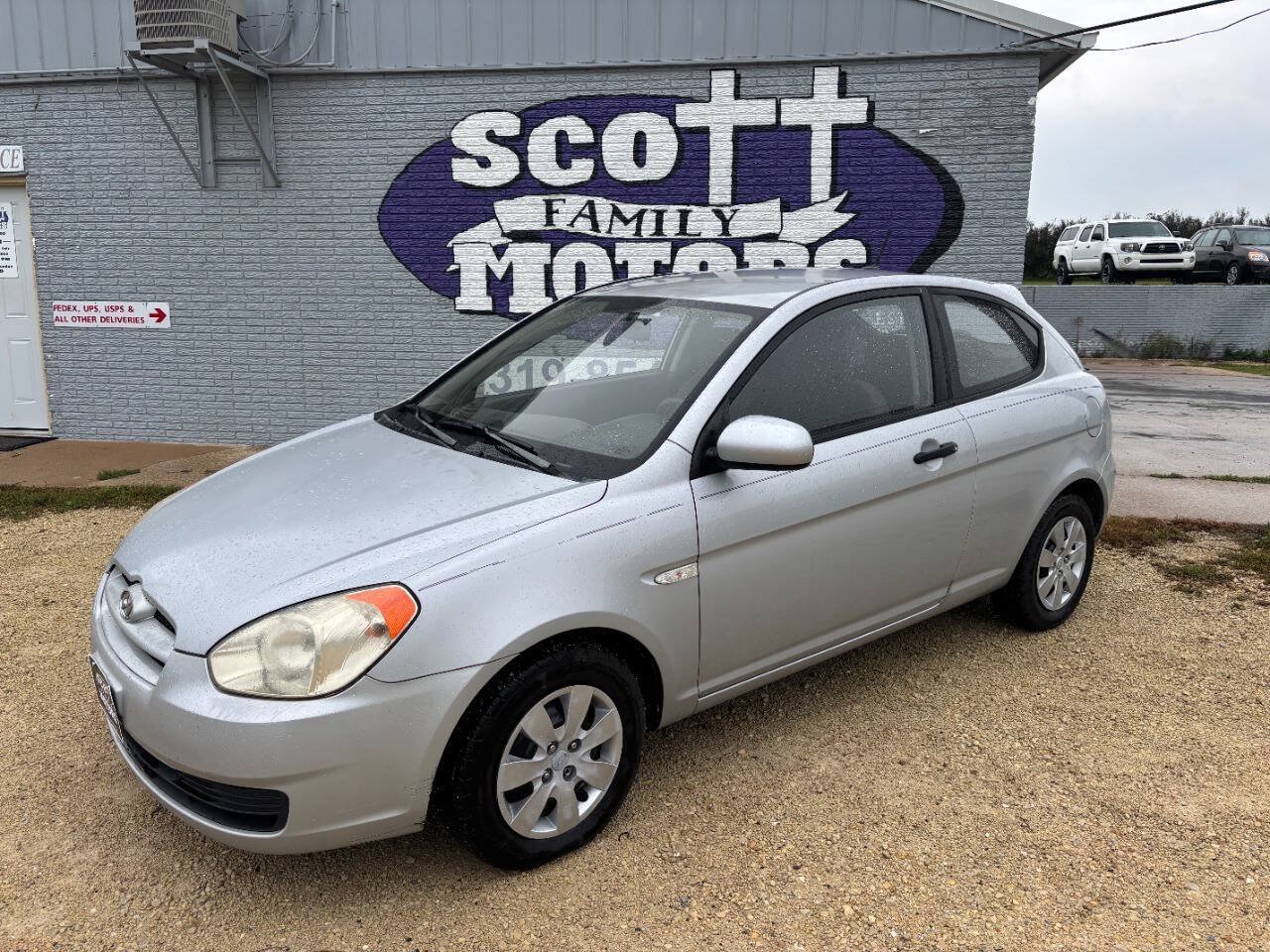 Used 2010 Hyundai Accent GS w/ Premium Pkg 3 FWD image 1