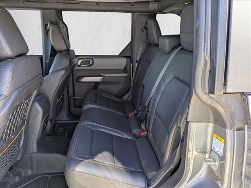 Used 2023 Ford Bronco Badlands image 18