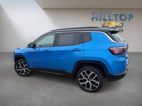 Used 2025 Jeep Compass Limited w/ Elite Group AWD/4WD image 9
