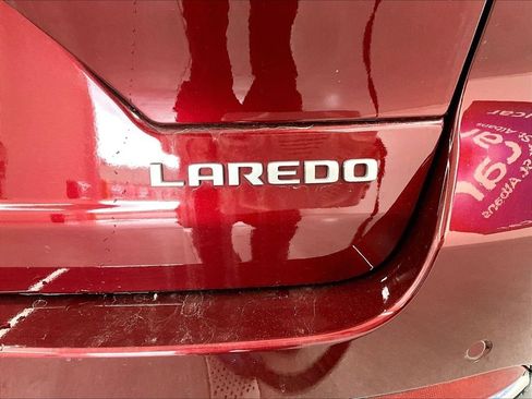 Used 2025 Jeep Grand Cherokee Laredo X w/ Luxury Tech Group I AWD/4WD image 27