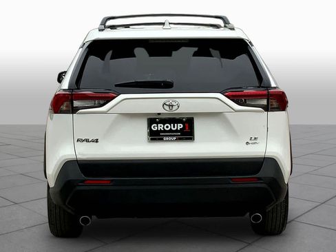 Used 2025 Toyota RAV4 LE image 5