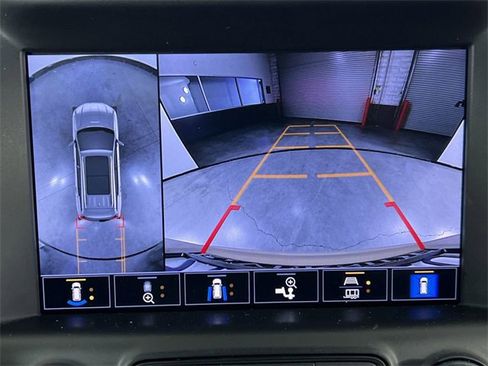 Used 2022 GMC Terrain AT4 w/ Infotainment Package II image 15