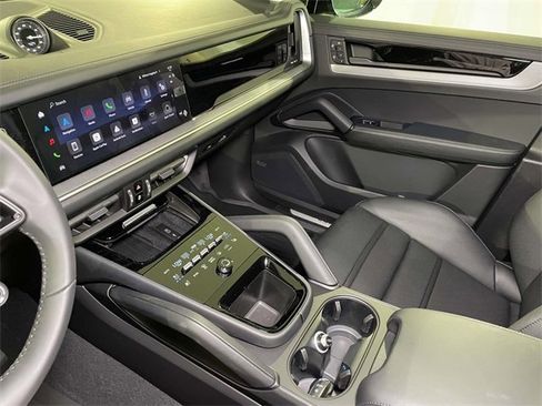 New 2026 Porsche Cayenne Coupe image 35