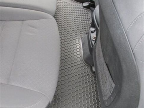 Used 2020 Kia Sorento AWD V6 image 18