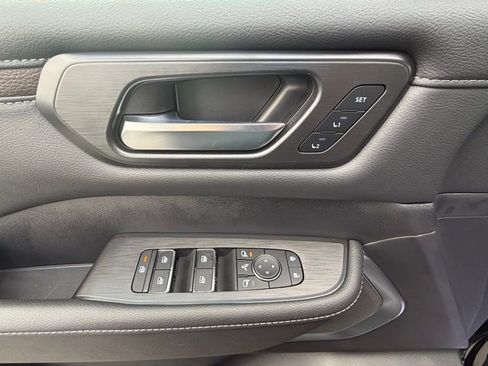 New 2026 Nissan Armada Platinum image 11