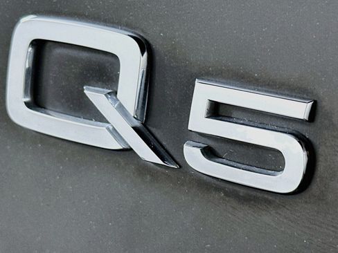 Used 2023 Audi Q5 2.0T Premium Plus w/ Premium Plus Package AWD/4WD image 10