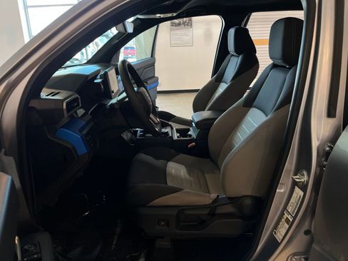 Used 2025 Toyota Tacoma TRD Off-Road image 25