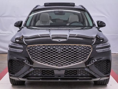 Certified 2025 Genesis GV70 3.5T Sport w/ Sport Advanced Package image 4