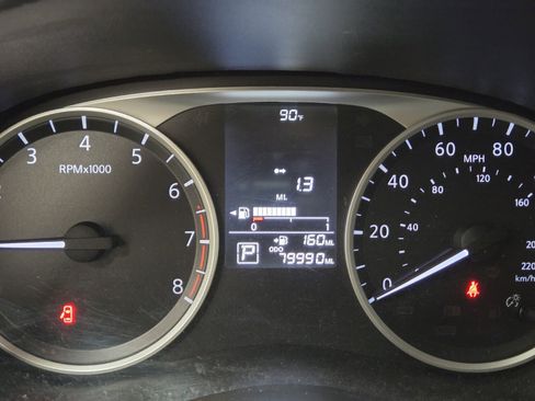 Used 2018 Nissan Kicks S image 16