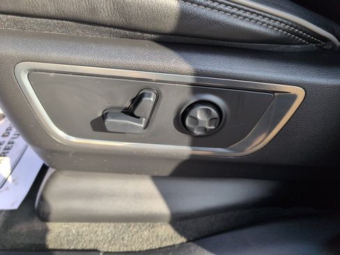 Used 2020 RAM 1500 Limited w/ Black Appearance Package image 14