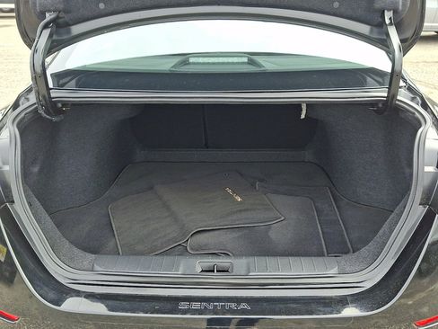 Used 2022 Nissan Sentra S image 18