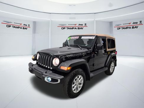 Used 2020 Jeep Wrangler Sport AWD/4WD image 2