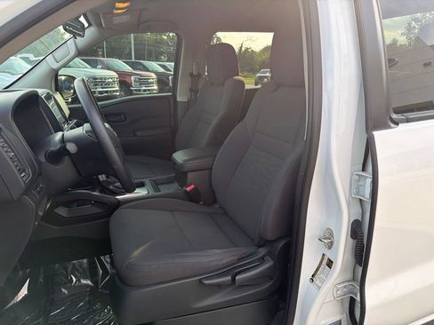 Used 2024 Nissan Frontier S AWD/4WD image 10