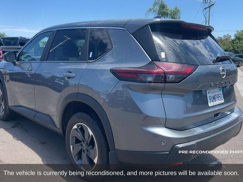 Used 2026 Nissan Rogue SV FWD image 8
