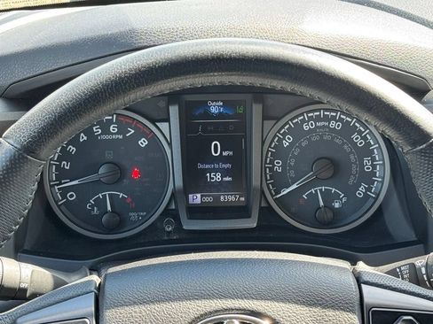 Used 2022 Toyota Tacoma TRD Sport w/ Technology Package RWD image 22