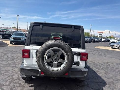 Used 2018 Jeep Wrangler Unlimited Sport S AWD/4WD image 9