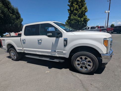 Used 2017 Ford F350 Lariat w/ Lariat Ultimate Package AWD/4WD image 2