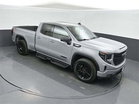 Used 2024 GMC Sierra 1500 Elevation image 32
