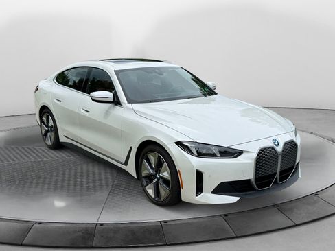 Used 2025 BMW i4 xDrive40i w/ Premium Package AWD/4WD image 1