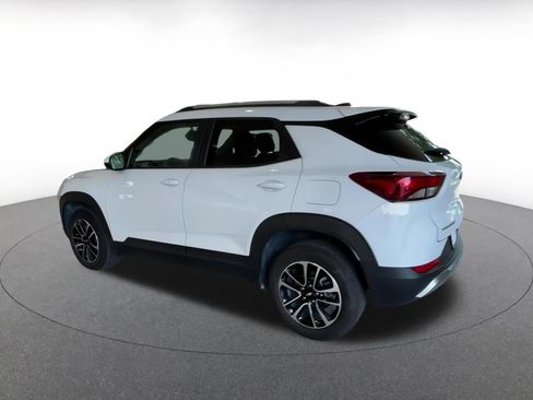 Used 2025 Chevrolet TrailBlazer LT image 10