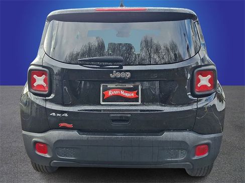 Used 2023 Jeep Renegade Latitude image 5