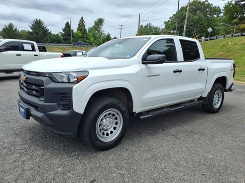 Used 2024 Chevrolet Colorado W/T w/ WT Convenience Package AWD/4WD image 7