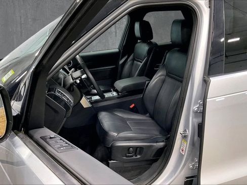 Used 2019 Land Rover Discovery HSE AWD/4WD image 21