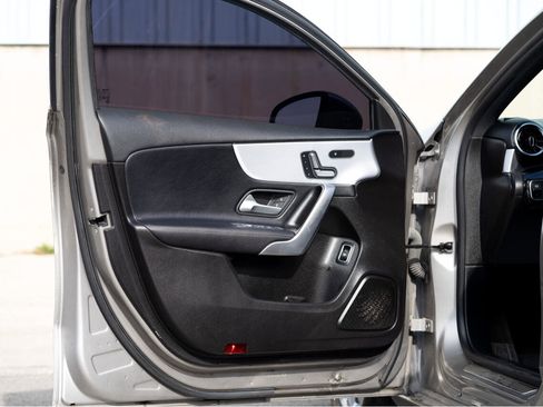 Used 2019 Mercedes-Benz A 220 4MATIC image 29