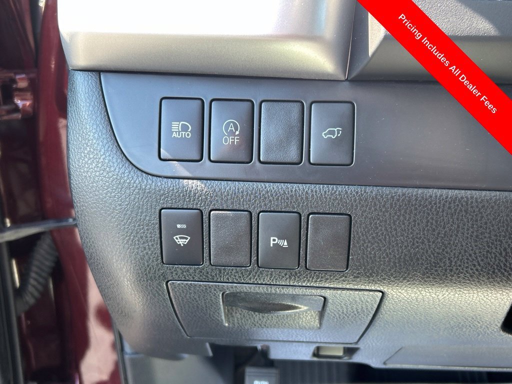 Used 2019 Toyota Highlander Limited FWD image 7