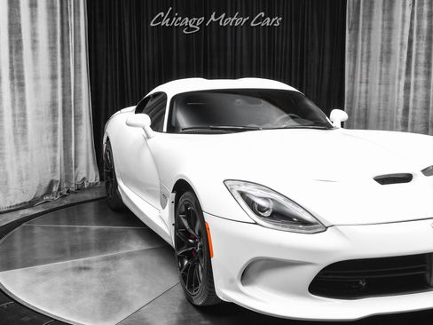 Used 2013 SRT Viper GTS w/ GTS Laguna Interior Pkg image 38